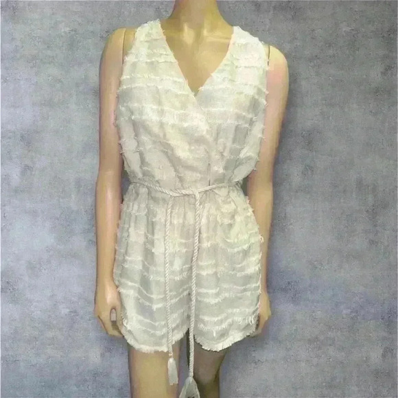 NWT Sugar Lips romper size M - Picture 5 of 15